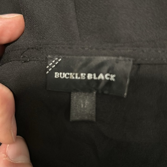 Buckle Black Women’s Black V-Neck Embroidered Cut-Out Wide Sleeve Top Medium - Picture 11 of 12